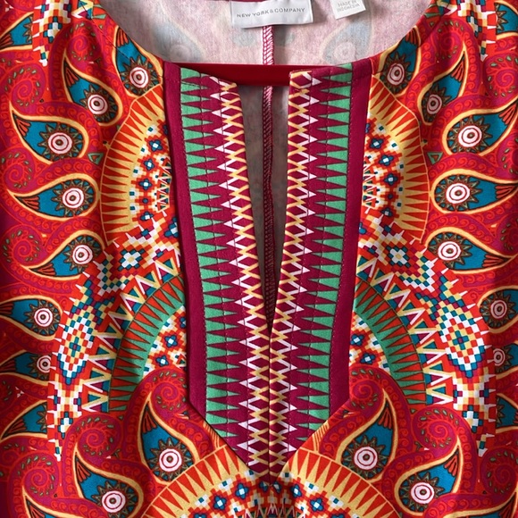 New York & Company Vibrant Pink Sleeveless Dress with Colorful Pattern - Picture 4 of 4